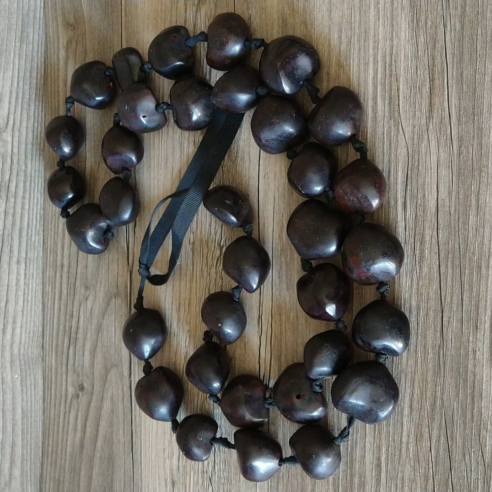 Kukui Nut Lei